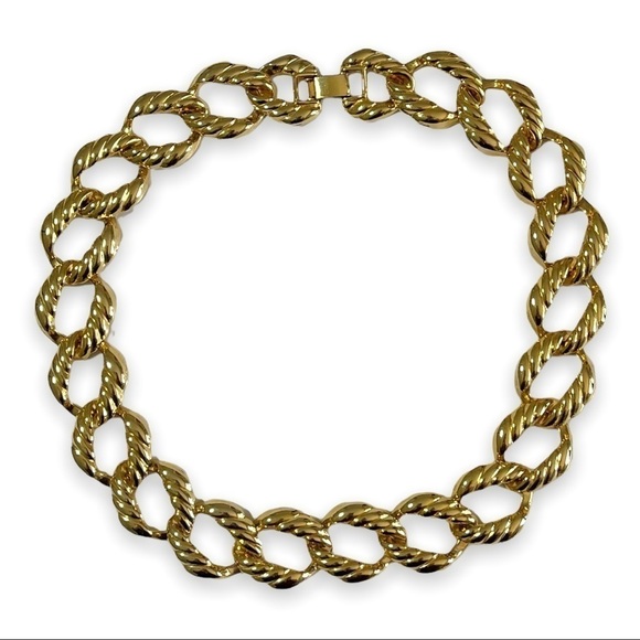 Gold Tone Large Intertwined Chain Necklace and Bracelet Set - Picture 6 of 11